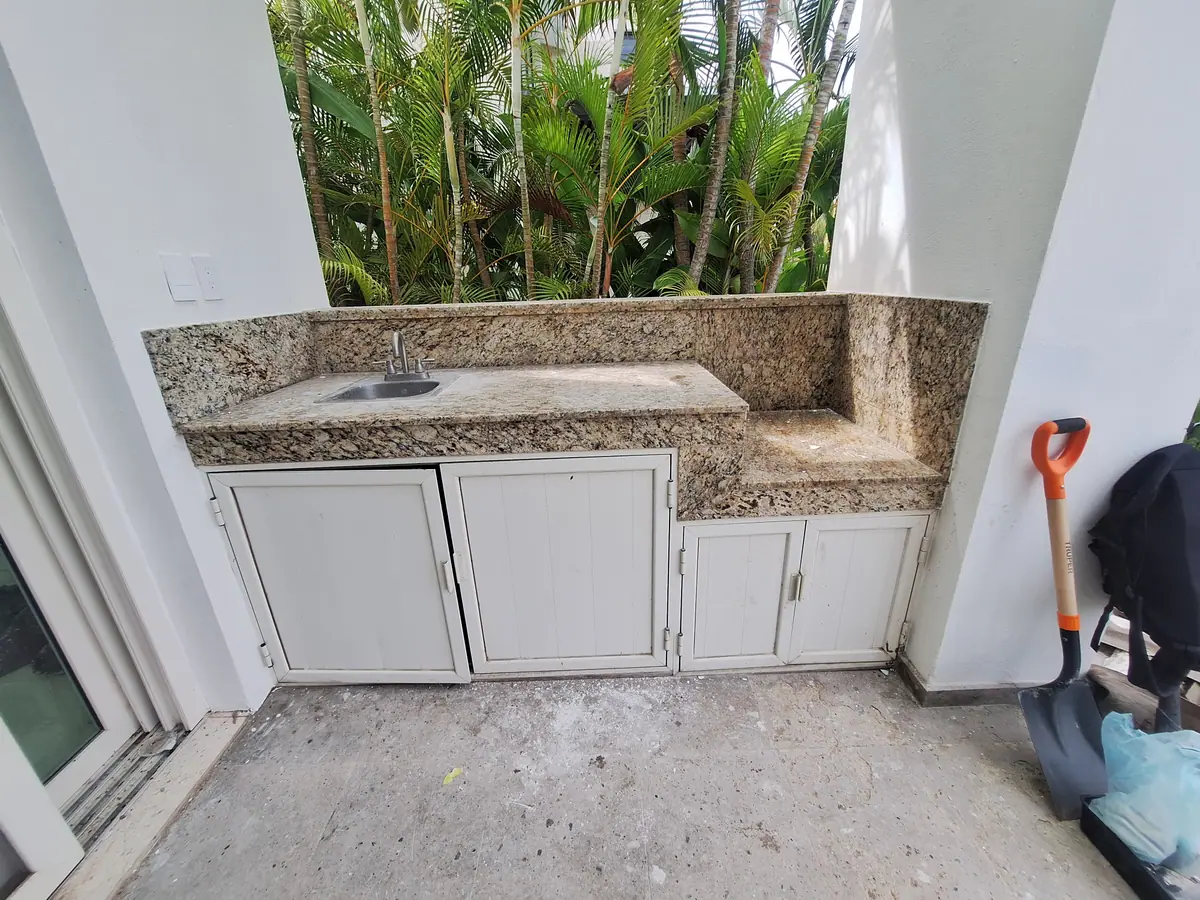 Condición visible de una barra de granito